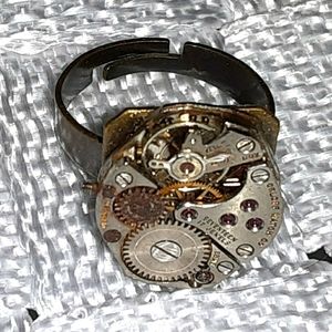 Adjustable steampunk ring